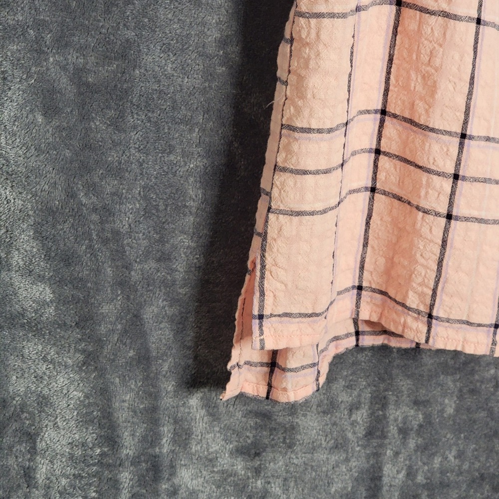 Gloria Vanderbilt Blouse Womens Medium Pink Plaid Short Sleeve V-Neck Seersucker - Picture 3 of 10
